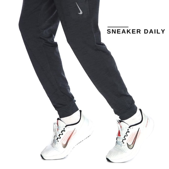 Nike Winflo 9 Running Shoes - Picture 13 of 15